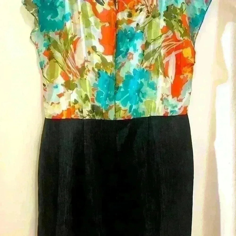 Dress Barn Knee Length Dress. Size 16 Petite - Picture 4 of 7